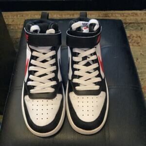 Nike Court Borough Mid Youth 5Y or WMNS 6.5